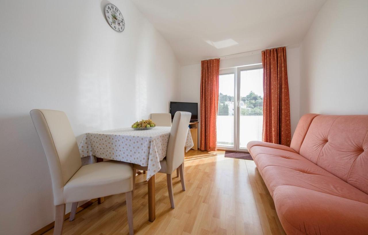 Apartments Stanicic Kampor Екстер'єр фото