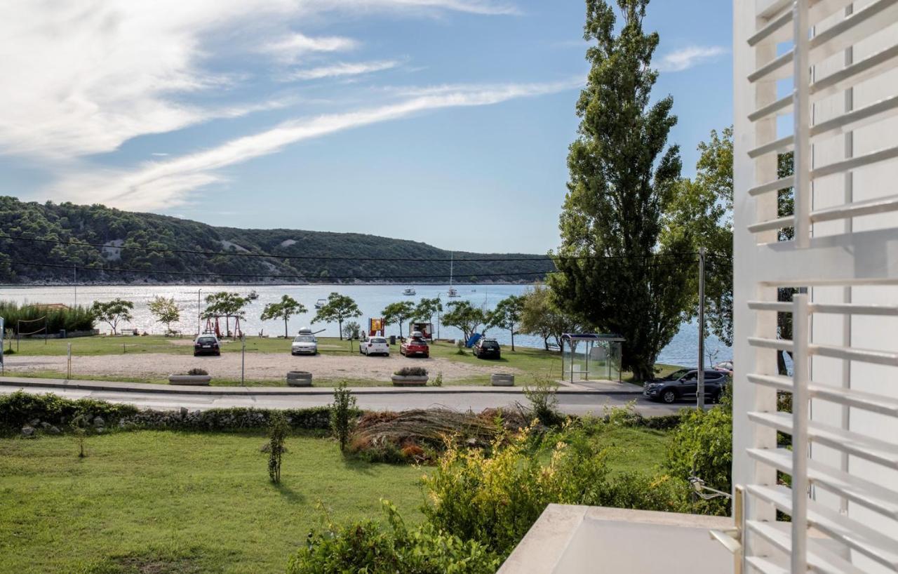 Apartments Stanicic Kampor Екстер'єр фото