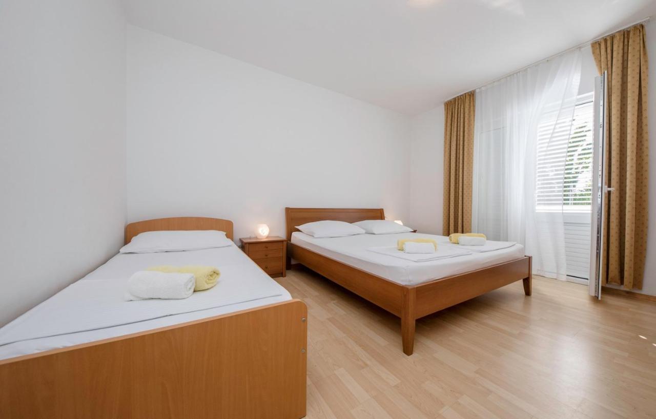 Apartments Stanicic Kampor Екстер'єр фото