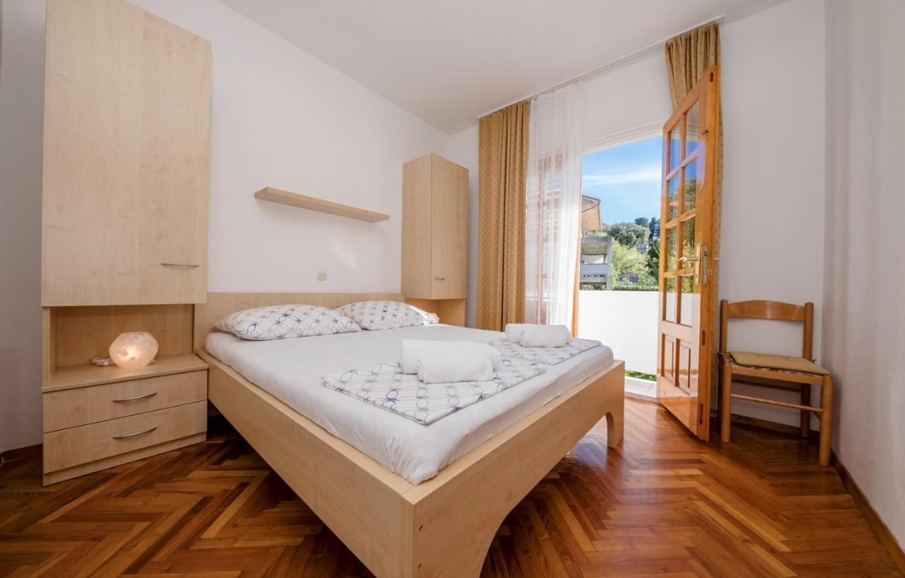 Apartments Stanicic Kampor Екстер'єр фото