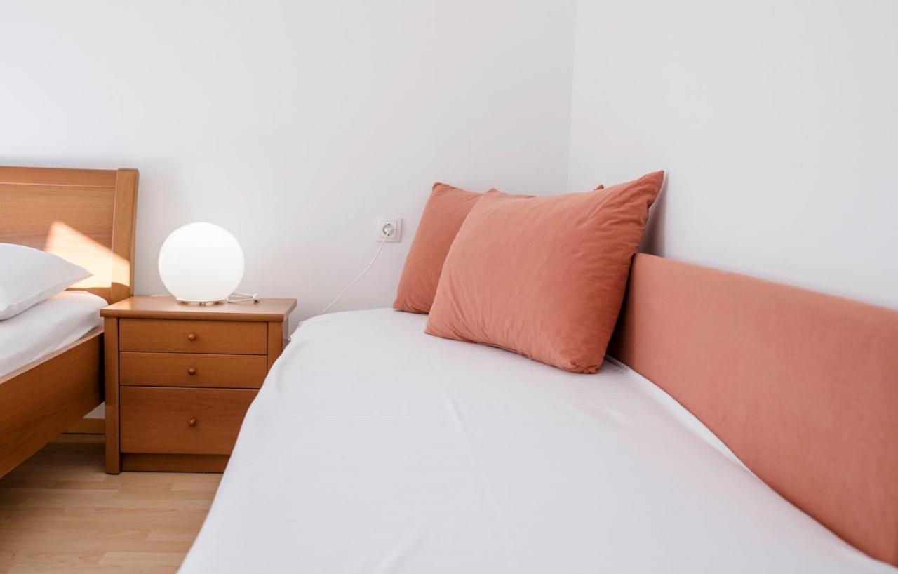 Apartments Stanicic Kampor Екстер'єр фото