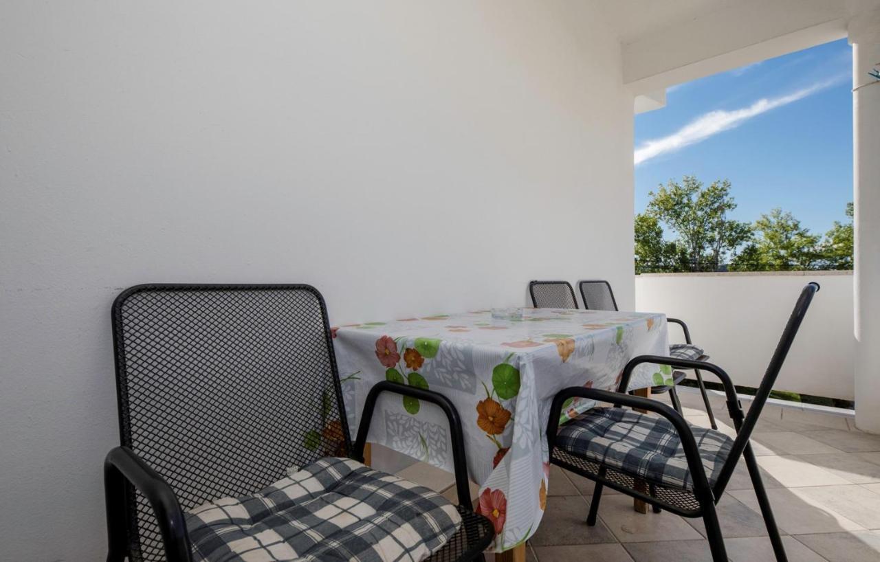 Apartments Stanicic Kampor Екстер'єр фото