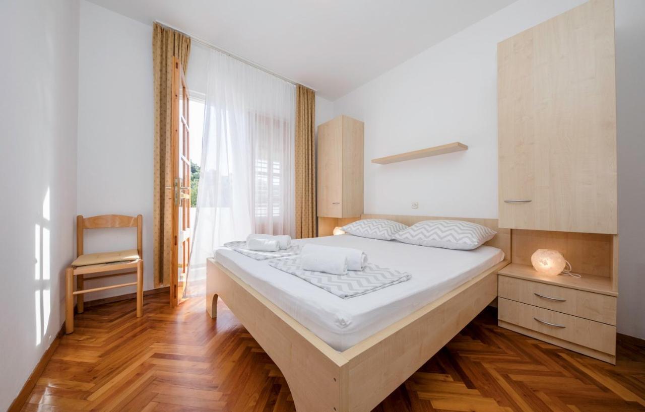 Apartments Stanicic Kampor Екстер'єр фото