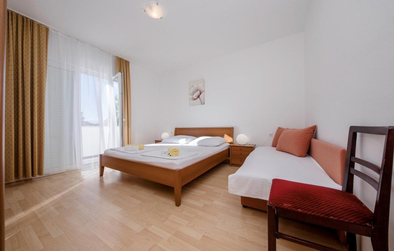 Apartments Stanicic Kampor Екстер'єр фото